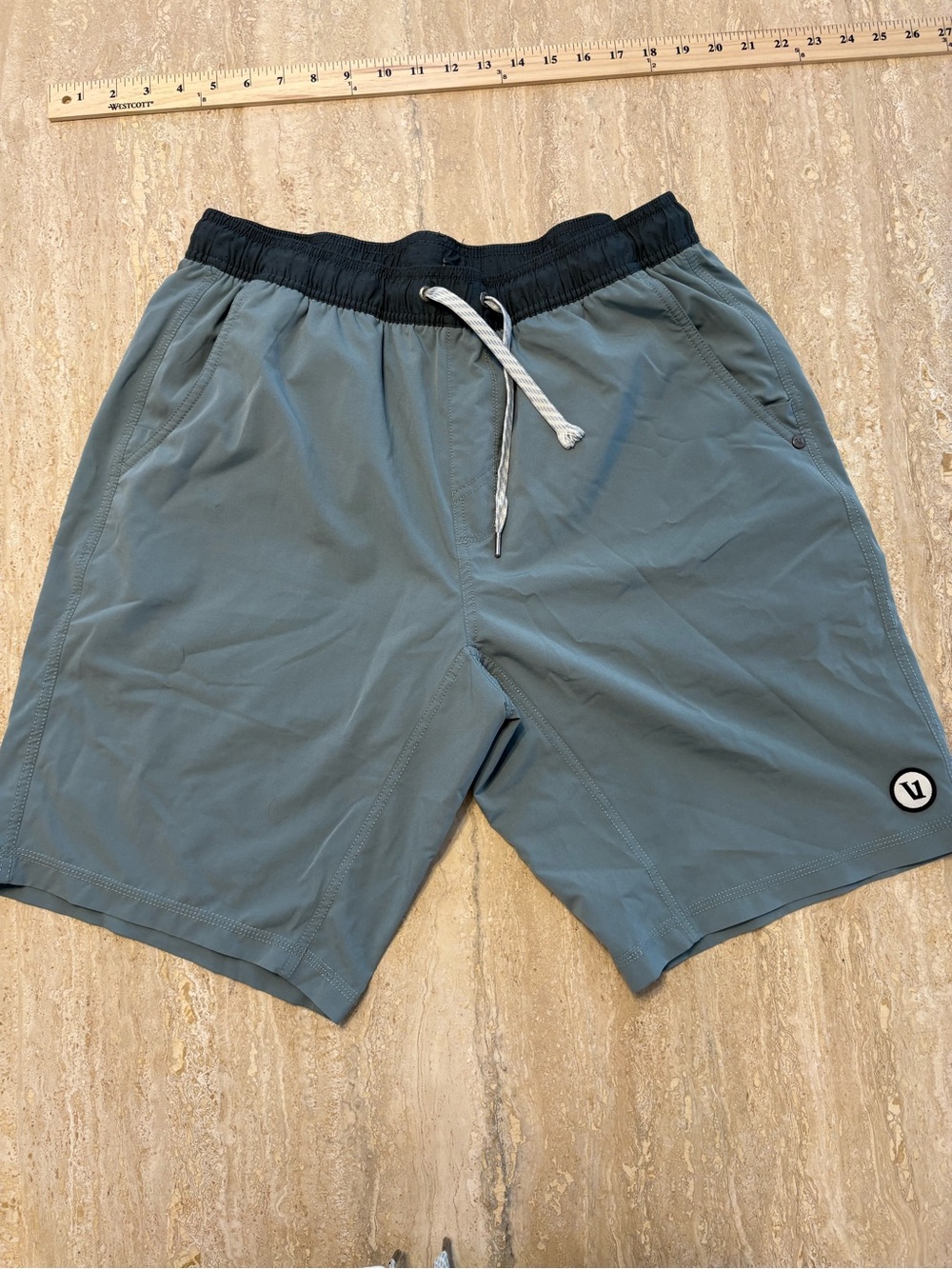 Vuori Kore Short Mens Large Lined Athletic Short Slate Blue Grey